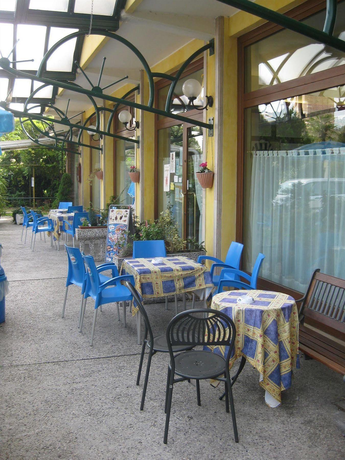 Hotel Al Giardino トレヴィーゾ エクステリア 写真